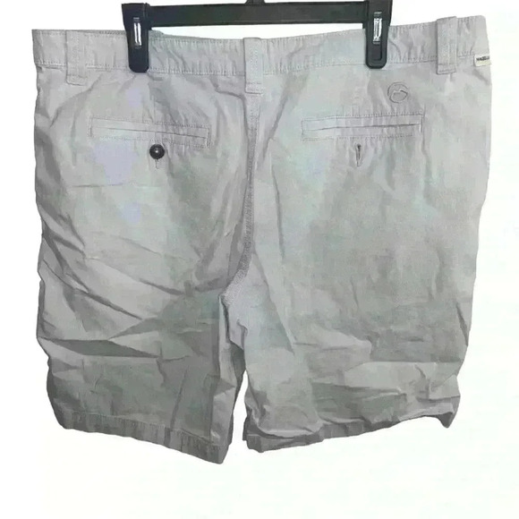 Magellan Outdoors Shorts  Mens Size 40W Gray Zip Pockets Button Casual Adult - Picture 3 of 5